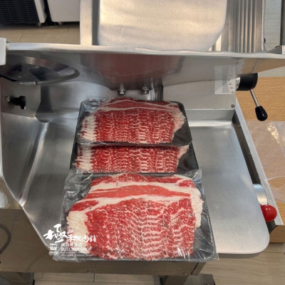 【免運組】露營雙牛 平鐵(2包)+安格斯修清牛五花(2包) 燒烤片 共1公斤 (限)全家超取 $999